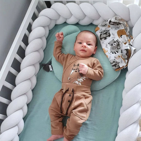 Tresse de lit bébé