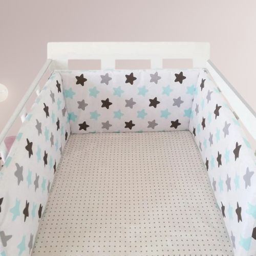 Tour de lit de bebe