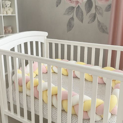 Tresse de lit bébé
