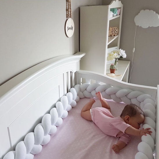 Tresse de lit bébé