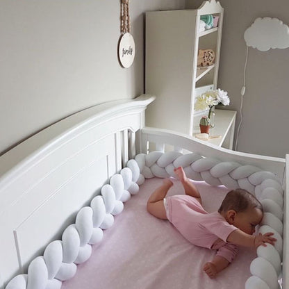 Tresse de lit bébé